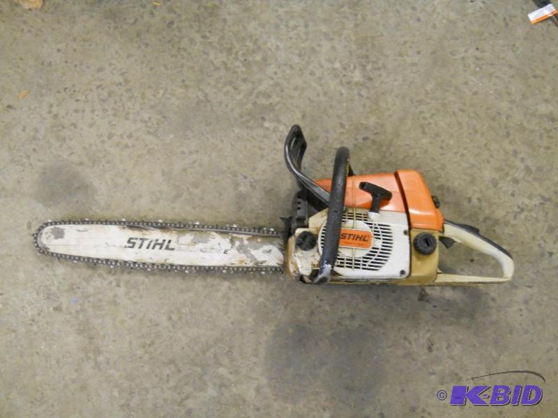 lot 9 image: Stihl 034 Chainsaw With 20 Rollomatic E Cutting Bar. No Reserve