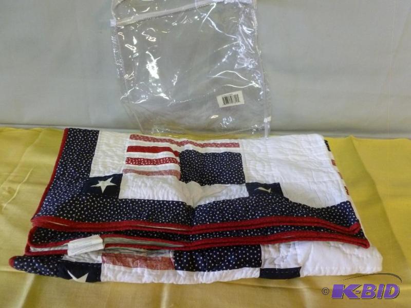 lot 117 image: Beautiful patriotic themed quilt that measure...