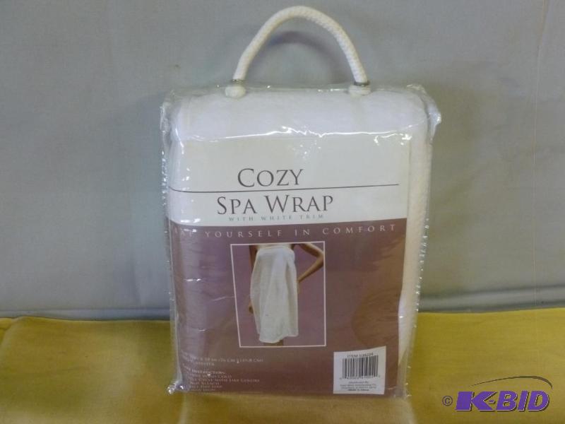 lot 119 image: Cozy Spa Wrap - With White Trim size 30"...