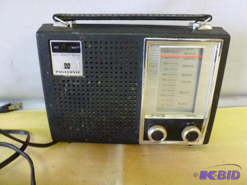 lot 120 image: Vintage Panasonic am - electric or battery po...
