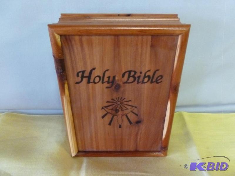 lot 122 image: Beautiful cedar flip lid bible case with King...