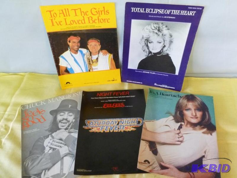 lot 135 image: Lot of five pieces of collectible sheet music...