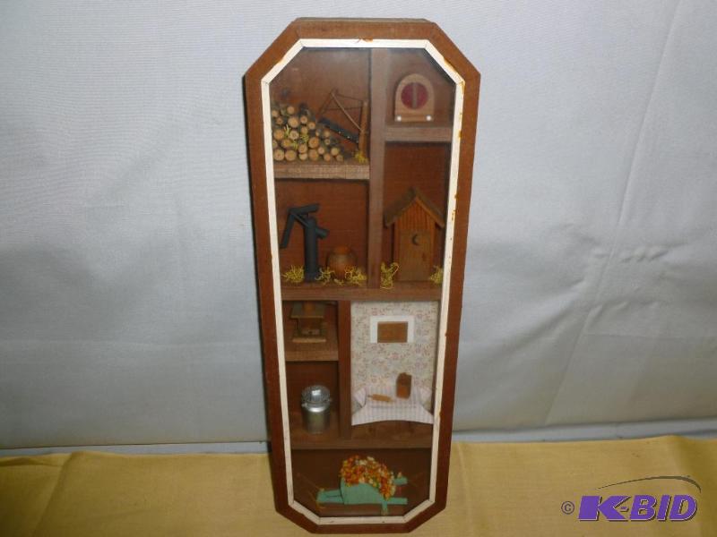 lot 154 image: Beautiful Crets Creations Of California woode...