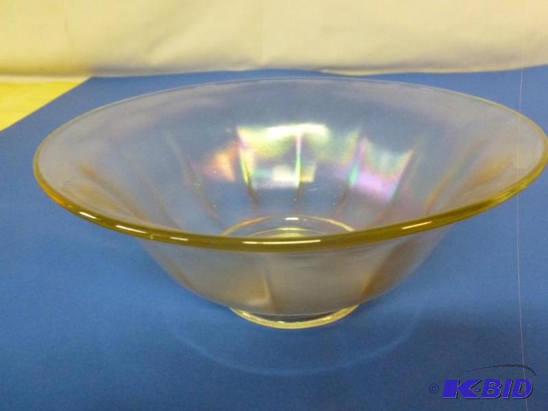 lot 156 image: Clear carnival glass fruit bowl that measures...