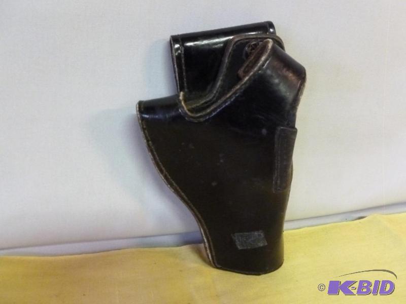 lot 186 image: Heavy duty B30 - 94CL leather pistol holster,...