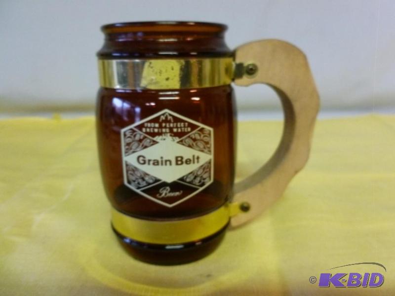lot 207 image: Vintage Grain Belt wood handled and painted g...