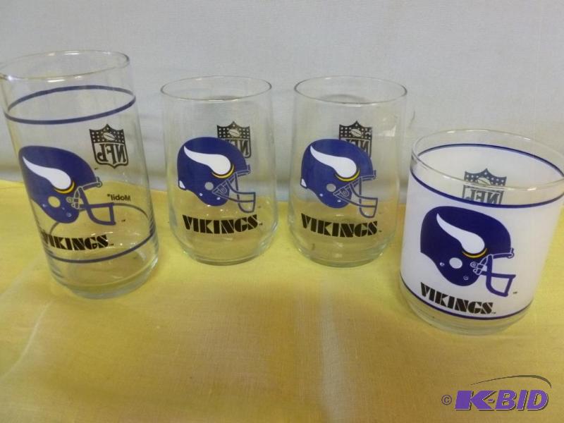 lot 208 image: Lot of four collectible Minnesota Vikings gla...