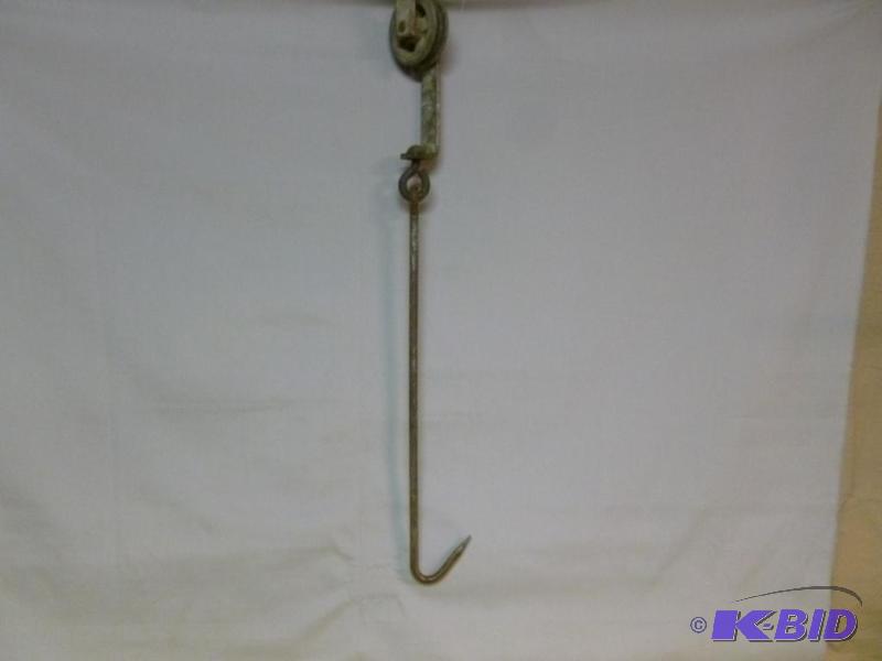 lot 235 image: Heavy duty steel meat hook and pulley assembl...