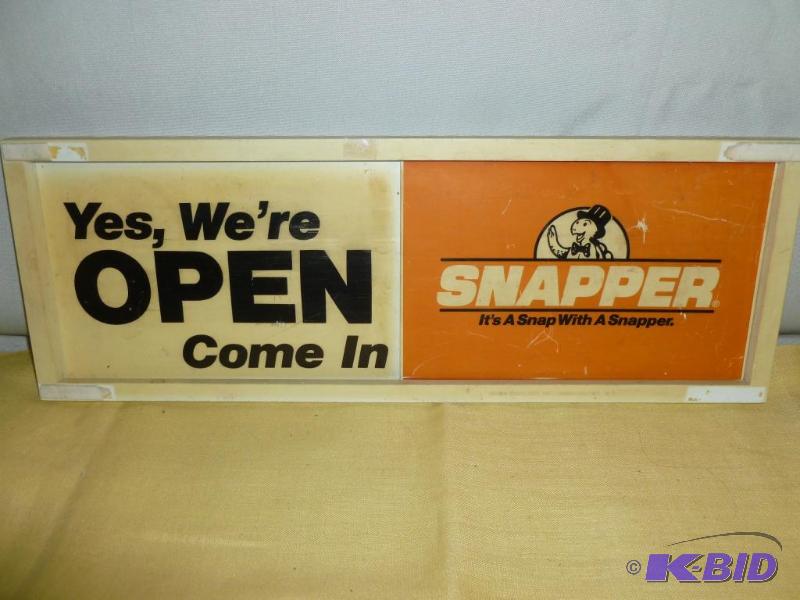lot 27 image: Collectible Snapper heavy gage plastic store ...
