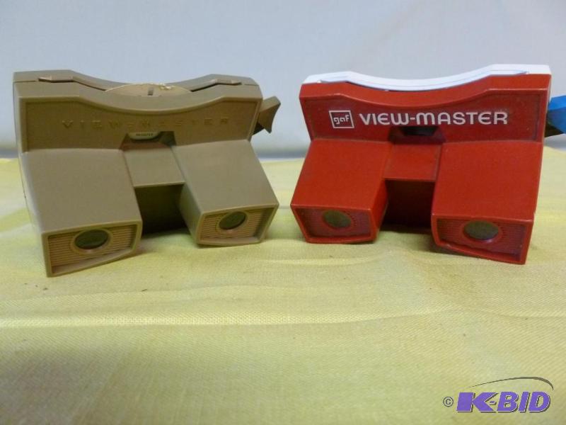 lot 38 image: Lot of two vintage view masters, comes with o...