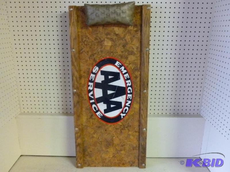 lot 44 image: Heavy duty wooden mechanics creeper, rolls go...