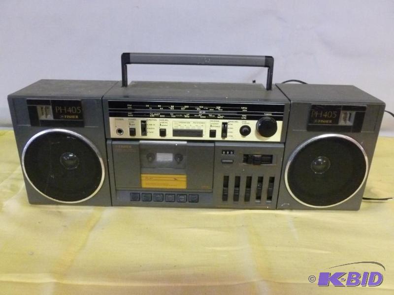 lot 46 image: Fisher boom box model PH405, no cord, will op...