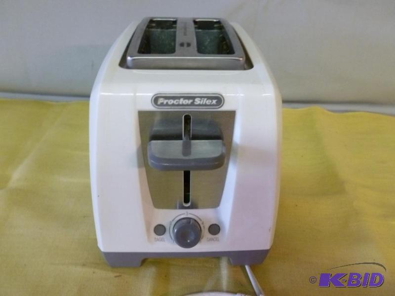 lot 66 image: Proctor Silex two slice bagel toaster, clean,...