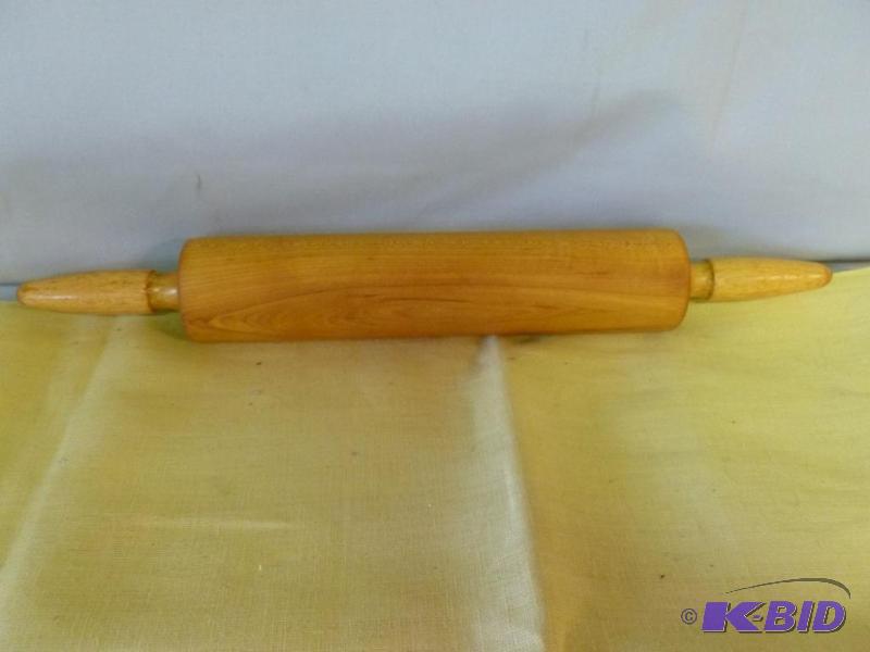 lot 67 image: Vintage Foley wooden rolling pin that measure...