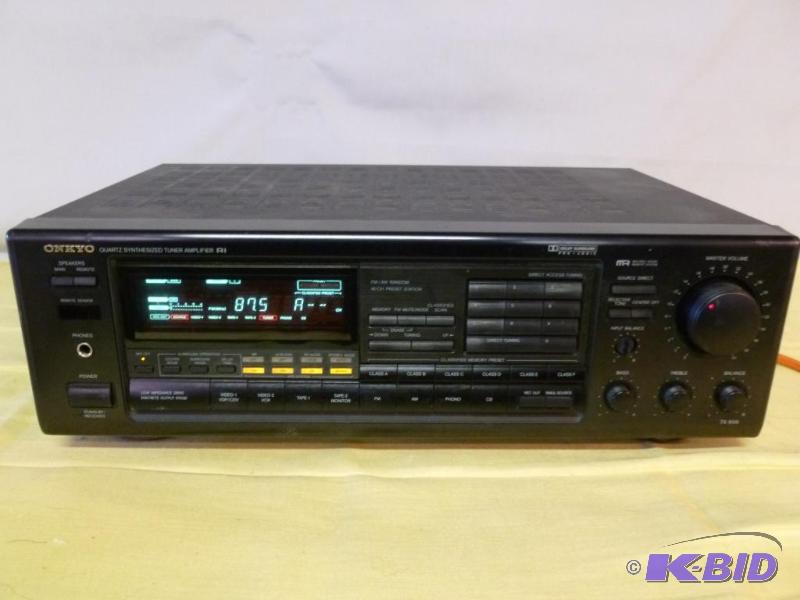 lot 7 image: Onkyo Quartz Synthesized Tuner Amplifier Mode...