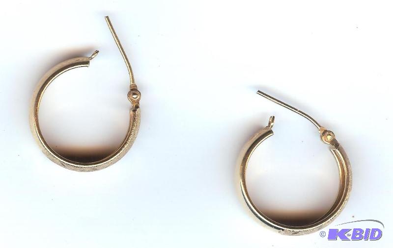 Tri color ear ring satin and high polish 1 dw...