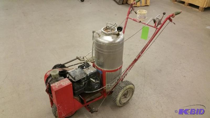lot 11 image: Line StripingPainting Machine