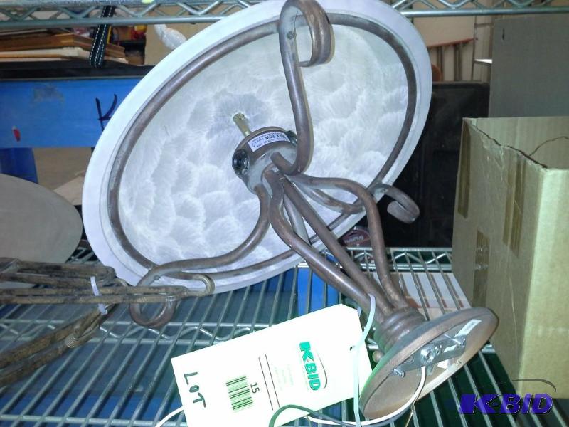 lot 15 image: Light Fixtures