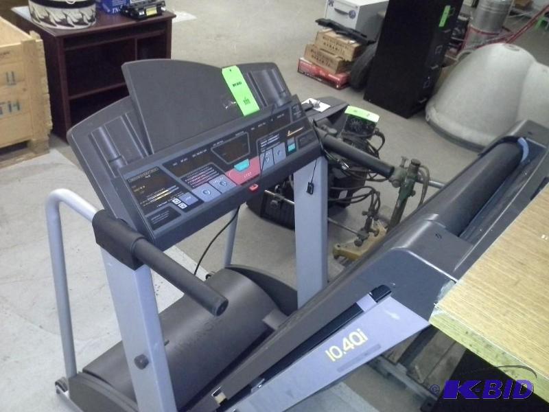 lot 18 image: Image 10.40i Space Saver Treadmill