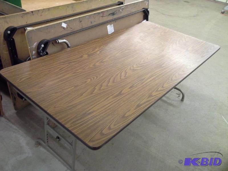 lot 41 image: Table Lot