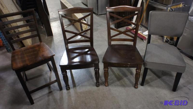 New Ashley Signature Furniture - 4 Chairs (2 ...