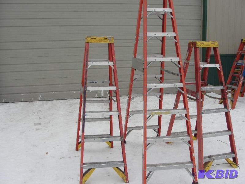 Industrial Fiberglass Ladders 1 - 8ft 2 - 6ft...