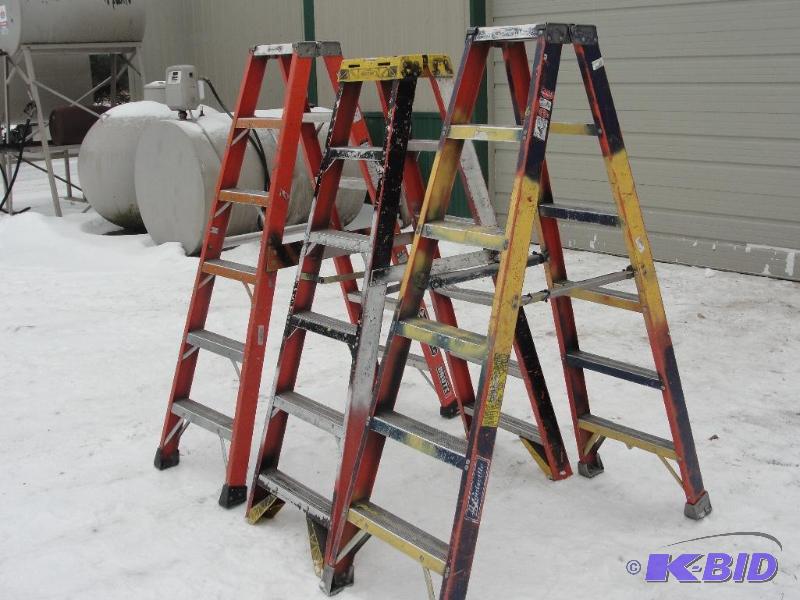 Industrial Fiberglass Ladders 3 - 6ft.&nbsp...
