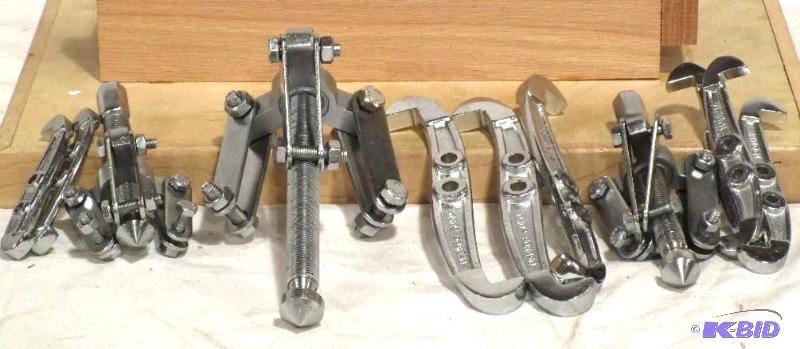 3 Jaw puller set