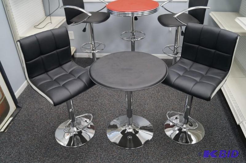 Bar Table with two chairs