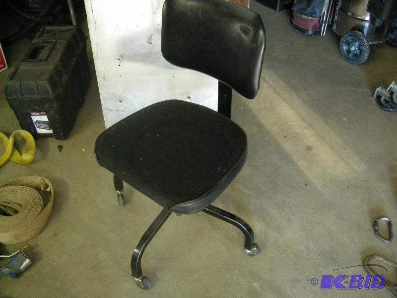 Rolling shop stool