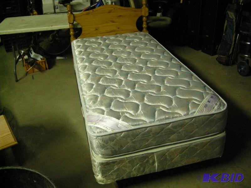 Twin bed
