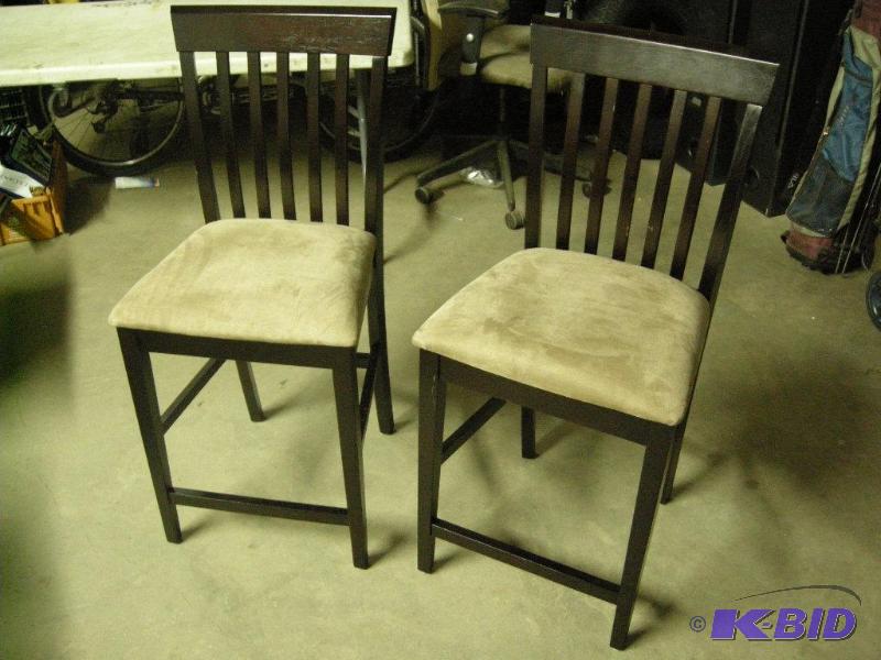 2 bar chairsstools