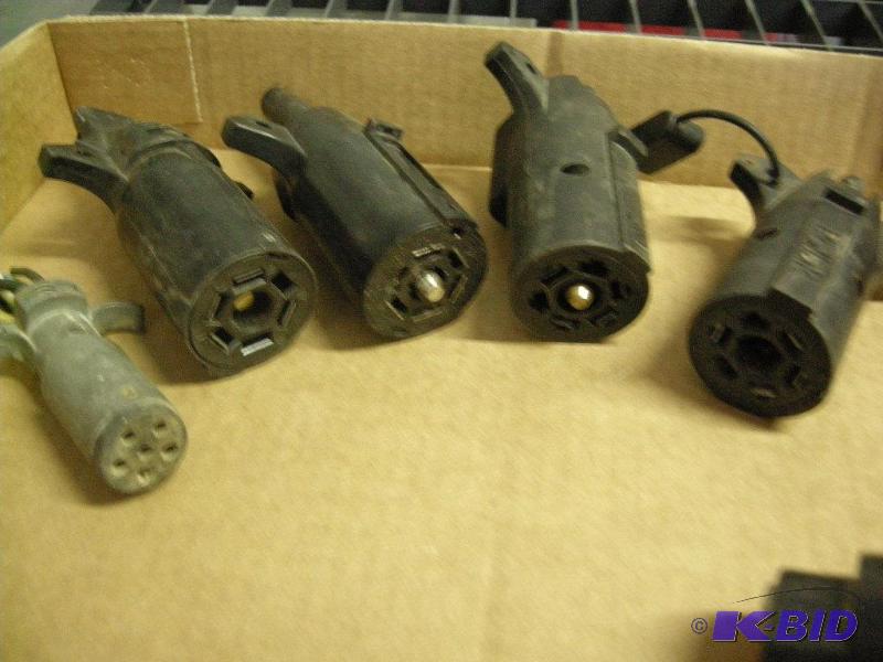 Trailer light connectors