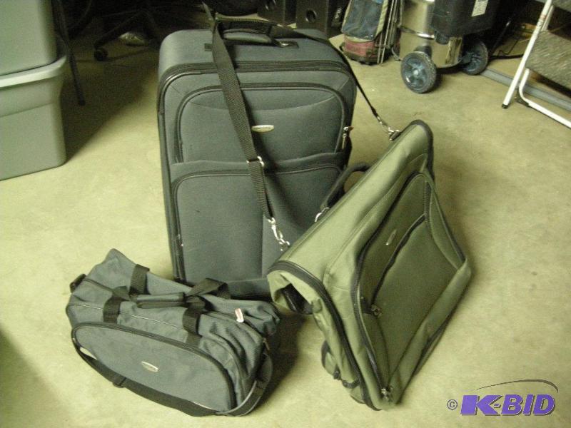 Luggage set