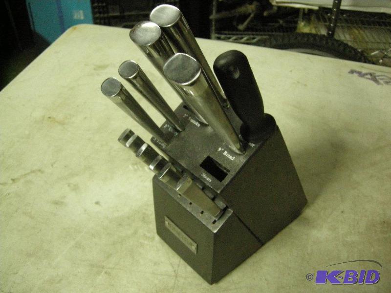 Oneida knife set