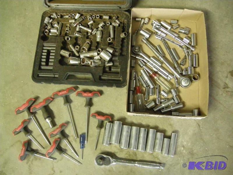 Husky Sockets