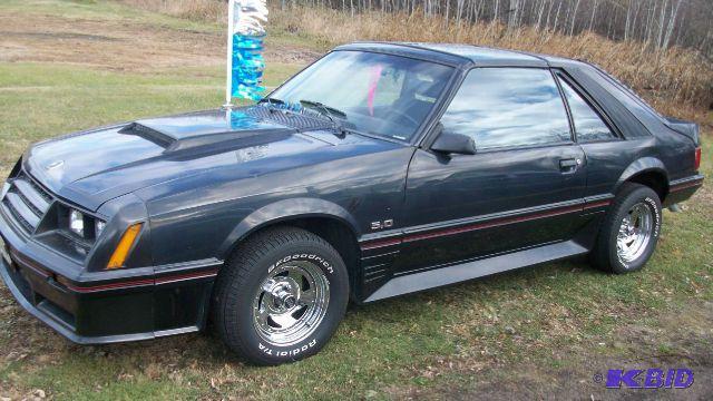 lot 2 image: 1982 5.0 Ford Mustang GT