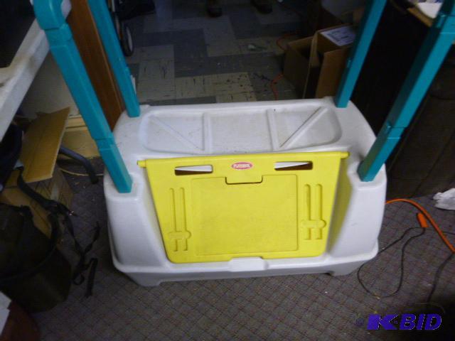 lot 121 image: Play School Toy Box With miscellaneous toys....