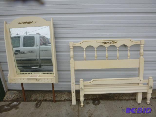 lot 142 image: Twin Bed Head and Foot Boards And dresser mir...