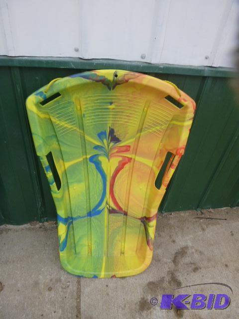 lot 143 image: 36" Sled...