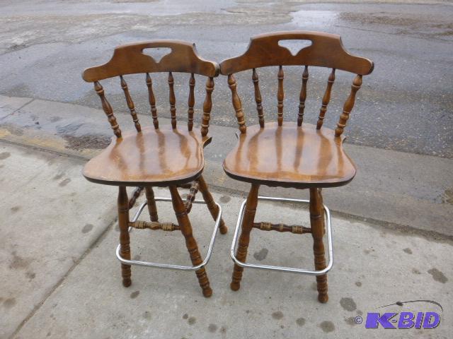 lot 147 image: 2 Swivel 25" Bar Stools...