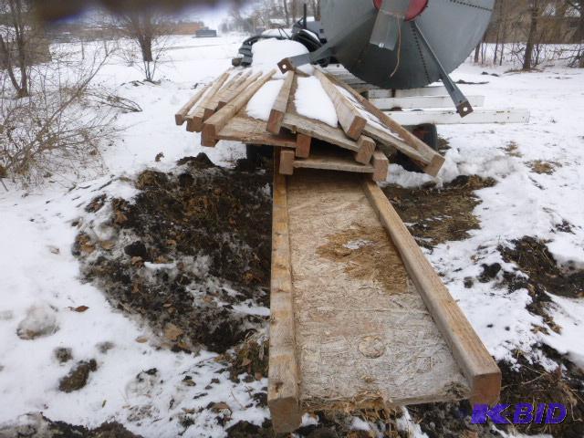 lot 159 image: Floor Trusses 10-22 X 1...