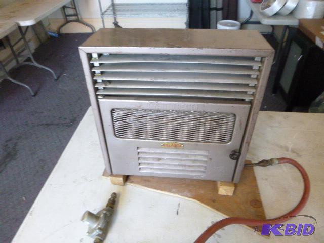 lot 17 image: Atlanta Unvented Fish House Propane Heater...