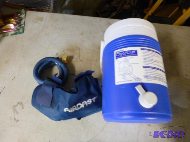 lot 176 image: Aircast Cyrolcuff for Cold and Compression Ki...
