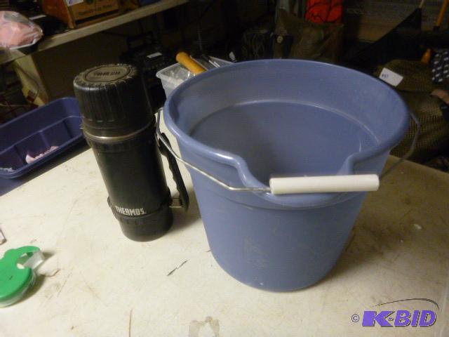 lot 185 image: Thermos Jug and Pail (2 12 gallons)...