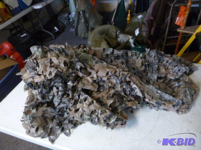 lot 190 image: Camouflage Blind Material...