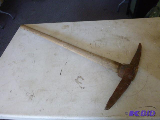 lot 24 image: Pick...