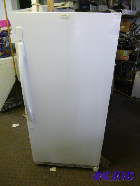 lot 4 image: Kenmore Freezer Model 253.24422102 - listed c...