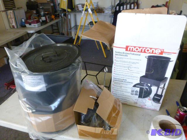 lot 45 image: New Morrone&nbspTurkey Cooker...