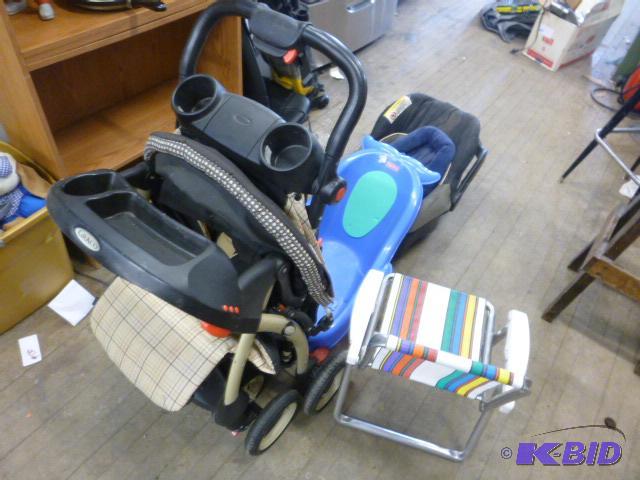 lot 88 image: Lotof Miscellaneous Child Items...